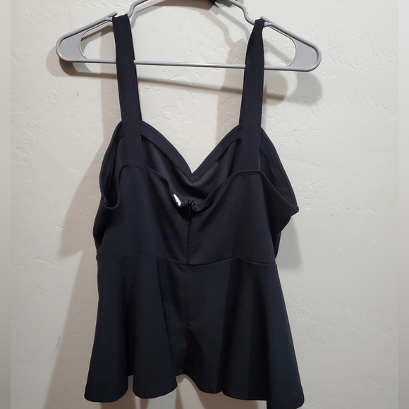 Women's Plus Size Button Front Cami Top Sweetheart Neck Ruffle Hem Slim Fit Tank - Picture 4 of 6